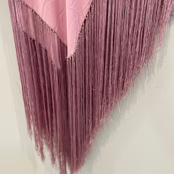 Vintage embroidered silk piano scarf - Picture 3 of 3